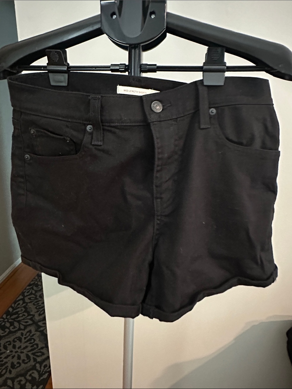 Levi's Black mid-length Jean Shorts (w31)